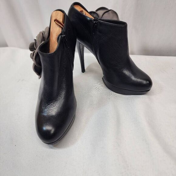 Kelsi Dagger Size 8 Rosabella Platform Ankle Booties w/Suede Gray Roses Leather - Picture 3 of 15